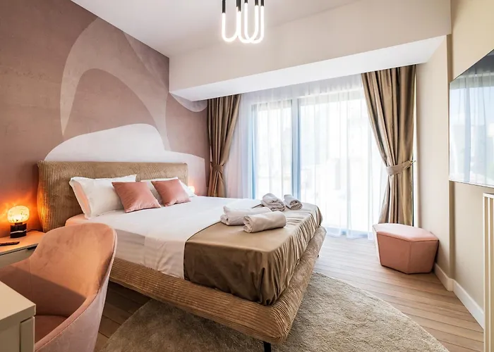 - High-end With Private Parking - By Solinis Homes Appartement *