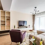 - High-end With Private Parking - By Solinis Homes Apartman Bukarest