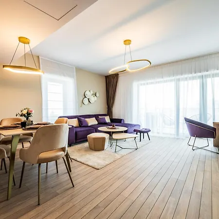 Апартаменти - High-end With Private Parking - By Solinis Homes Бухарест