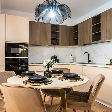 Apartment - High-end - By Solinis Homes *