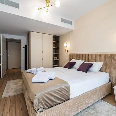 Apartment - High-end - By Solinis Homes
