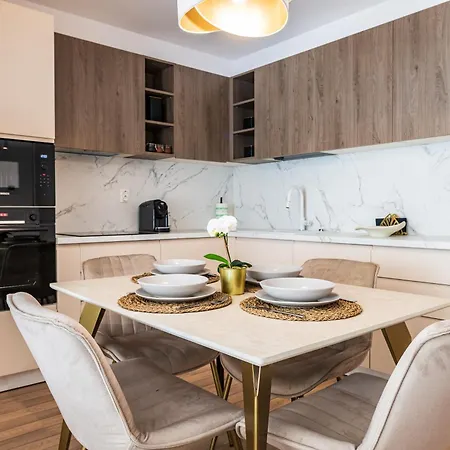 - High-end - By Solinis Homes * Bucharest