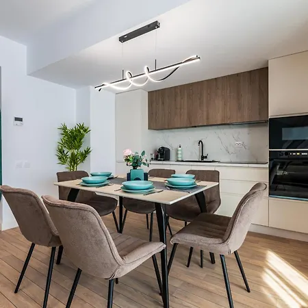 Apartment - High-end - By Solinis Homes *