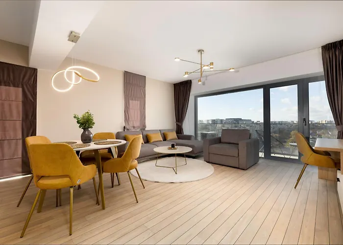 - High-end With Private Parking - By Solinis Homes Апартаменти