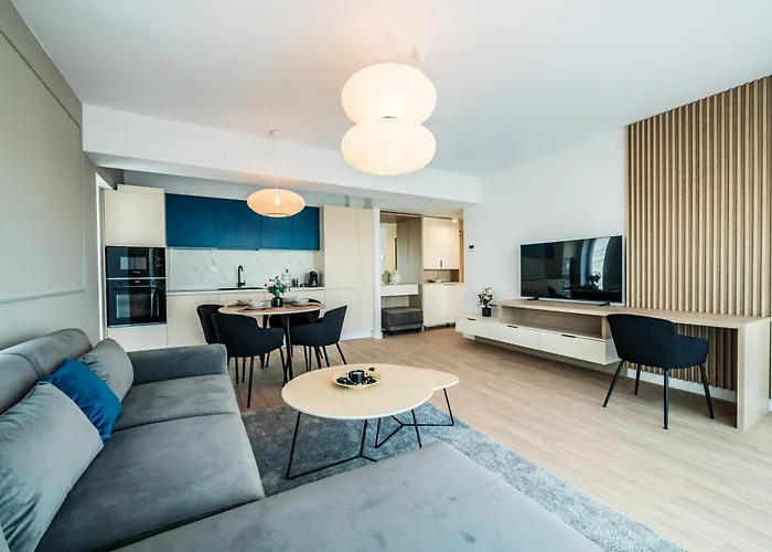 - High-end With Private Parking - By Solinis Homes Apartment