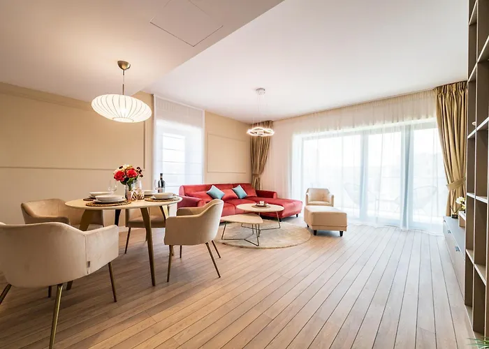 - High-end With Private Parking - By Solinis Homes *