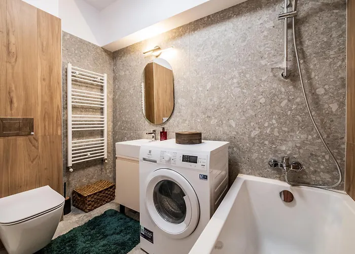 - High-end With Private Parking - By Solinis Homes Apartment