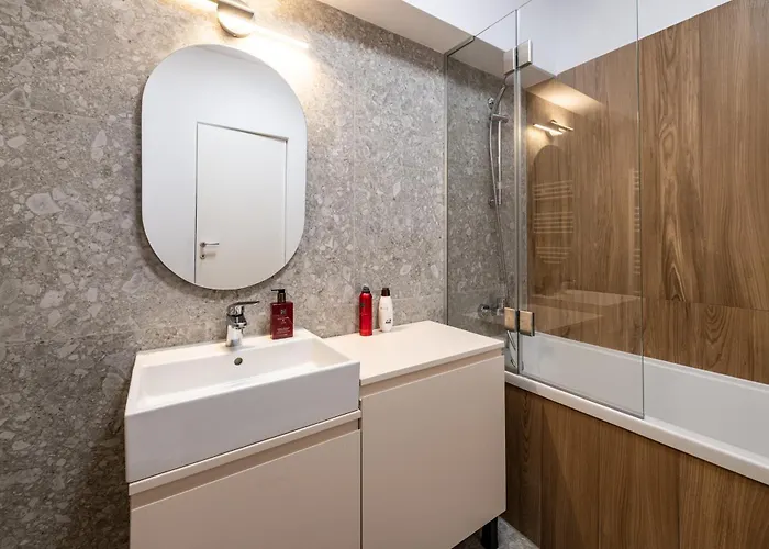 - High-end With Private Parking - By Solinis Homes Apartment Bucharest