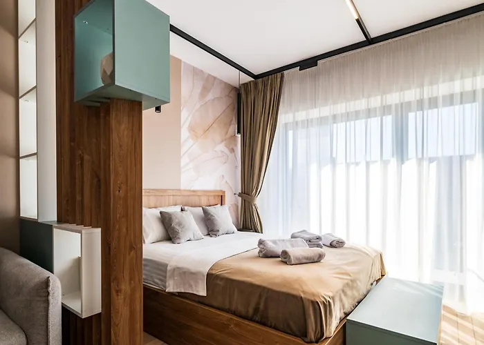 - High-end With Private Parking - By Solinis Homes Апартаменти *