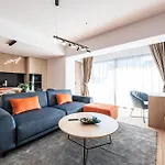 Apartmán - High-end With Private Parking - By Solinis Homes Bukurešť