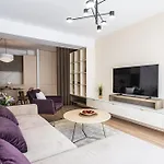 - High-end With Private Parking - By Solinis Homes Bukurešť