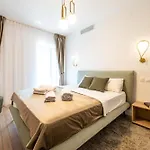 - High-end With Private Parking - By Solinis Homes Apartmán *
