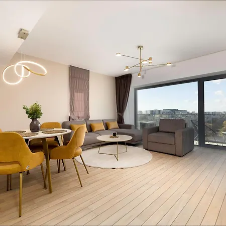 - High-end With Private Parking - By Solinis Homes Apartament