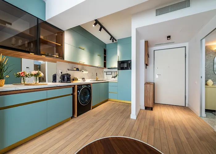 - High-end With Private Parking - By Solinis Homes Apartament *