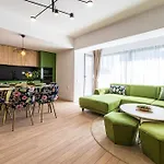Lejlighed - High-end With Private Parking - By Solinis Homes *
