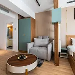 - High-end With Private Parking - By Solinis Homes *