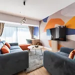Lejlighed - High-end With Private Parking - By Solinis Homes