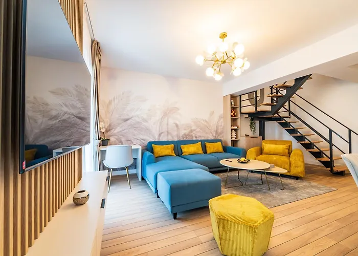 - High-end With Private Parking - By Solinis Homes * 布加勒斯特